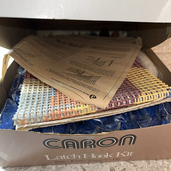 Caron Christmas Nativity Scene Latch Hook Rug Kit 27 X 20 Craft 1978 Jesus Lamb - Picture 8 of 9